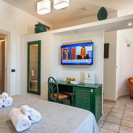 צ'פאלו Hotel Baia Del Capitano מראה חיצוני תמונה